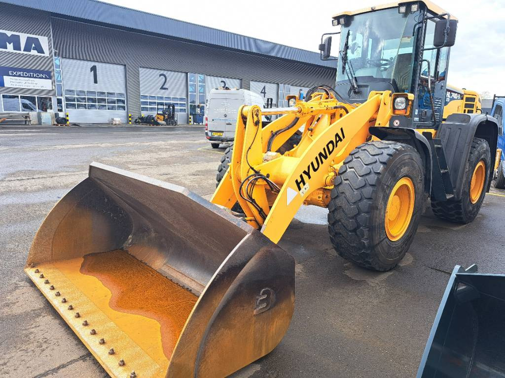 Hyundai HL740-9 XTD, HL740XTD-9 - Chargeuse sur pneus: photos 3 Hyundai HL740-9 XTD, HL740XTD-9 - Chargeuse sur pneus: photos 3