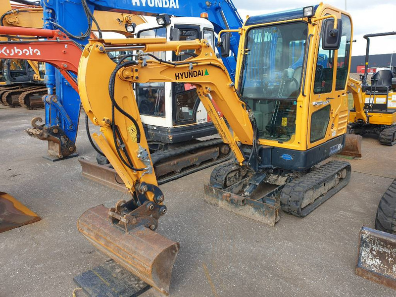 Hyundai R18-9 - Mini pelle: photos 1 Hyundai R18-9 - Mini pelle: photos 1