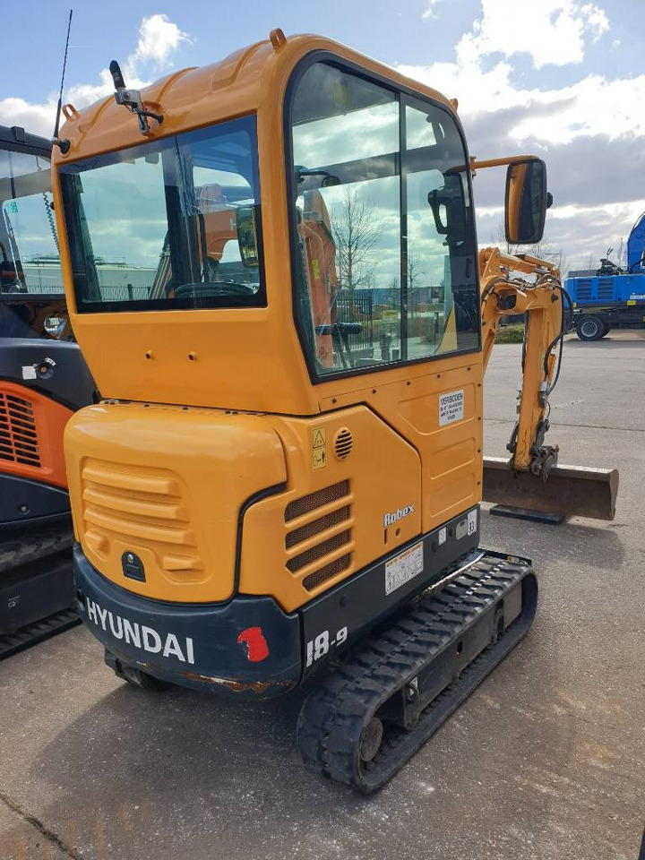 Hyundai R18-9 - Mini pelle: photos 4 Hyundai R18-9 - Mini pelle: photos 4