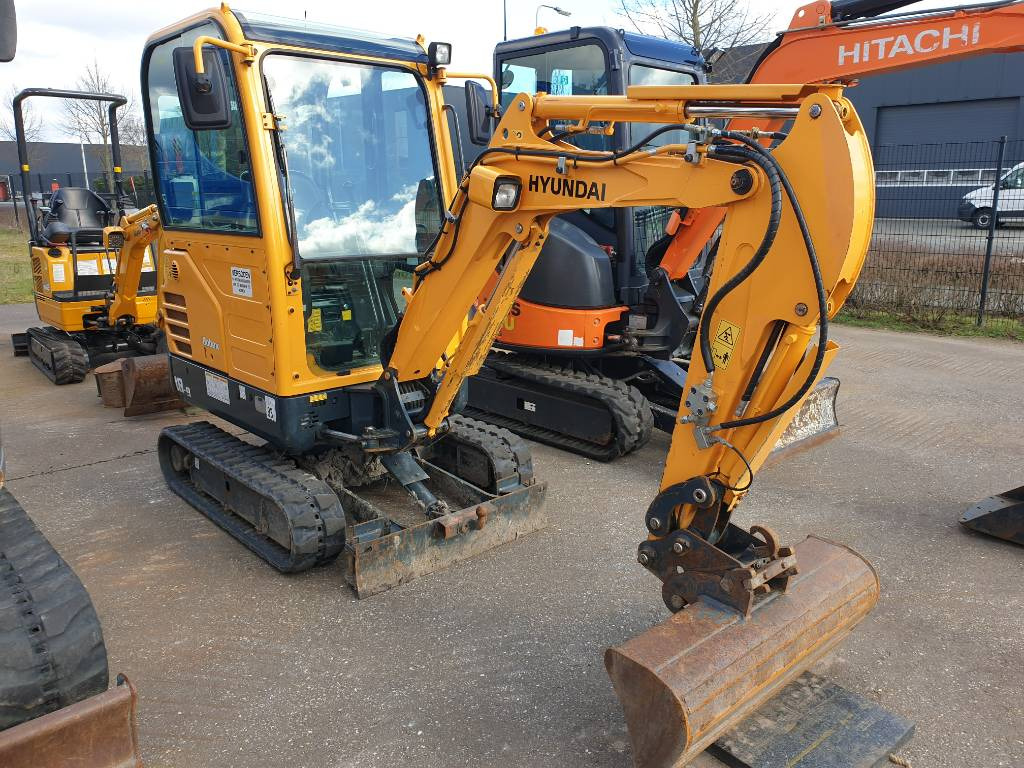 Hyundai R18-9 - Mini pelle: photos 2 Hyundai R18-9 - Mini pelle: photos 2