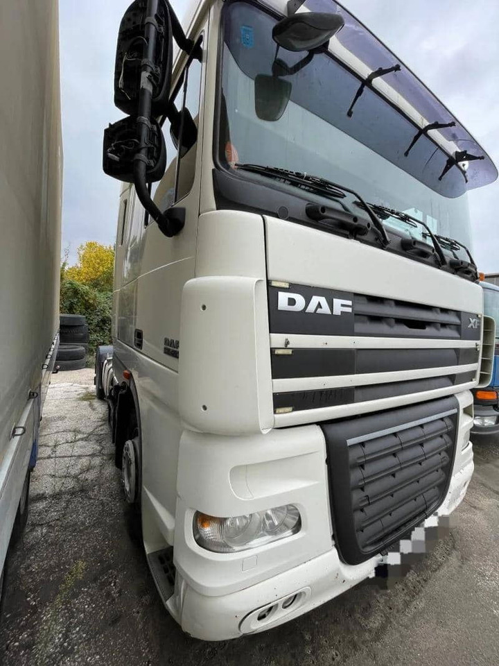 DAF XF105 Tractor unit - Tracteur routier: photos 4 DAF XF105 Tractor unit - Tracteur routier: photos 4
