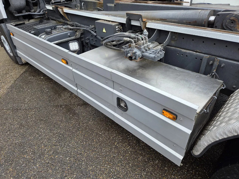 Volvo FH 460 VDL hooklift - Camion ampliroll: photos 5 Volvo FH 460 VDL hooklift - Camion ampliroll: photos 5