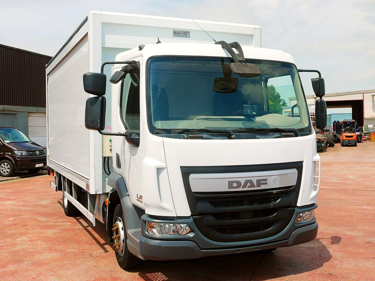 DAF LF 180 12 GETRANKENWAGEN LBW LUFT - Camion pour le transport de boissons: photos 1 DAF LF 180 12 GETRANKENWAGEN LBW LUFT - Camion pour le transport de boissons: photos 1