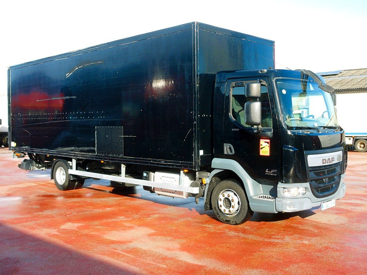 DAF LF 180 12 MEUBEL KOFFER LBW LUFT FEDERUNG AIRCO - Camion fourgon: photos 2 DAF LF 180 12 MEUBEL KOFFER LBW LUFT FEDERUNG AIRCO - Camion fourgon: photos 2