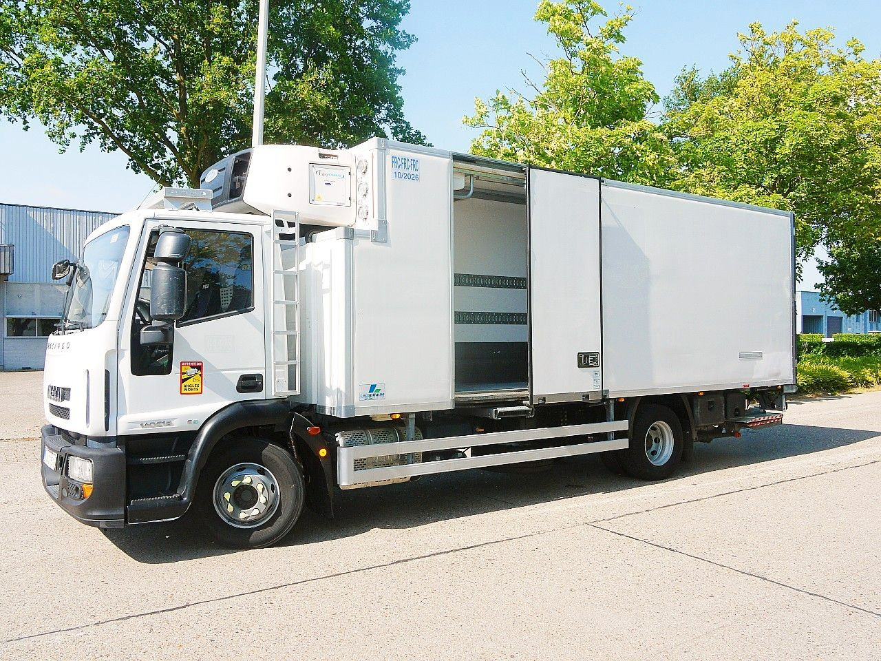 Iveco 140E19 EUROCARGO KUHLKOFFER CARRIER SUPRA 1250MT - Camion frigorifique: photos 3 Iveco 140E19 EUROCARGO KUHLKOFFER CARRIER SUPRA 1250MT - Camion frigorifique: photos 3