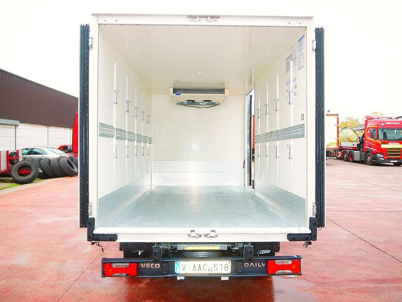 Utilitaire frigorifique Iveco 35C16 DAILY KUHLKOFFER CARRIER XARIOS 350: photos 9 Utilitaire frigorifique Iveco 35C16 DAILY KUHLKOFFER CARRIER XARIOS 350: photos 9