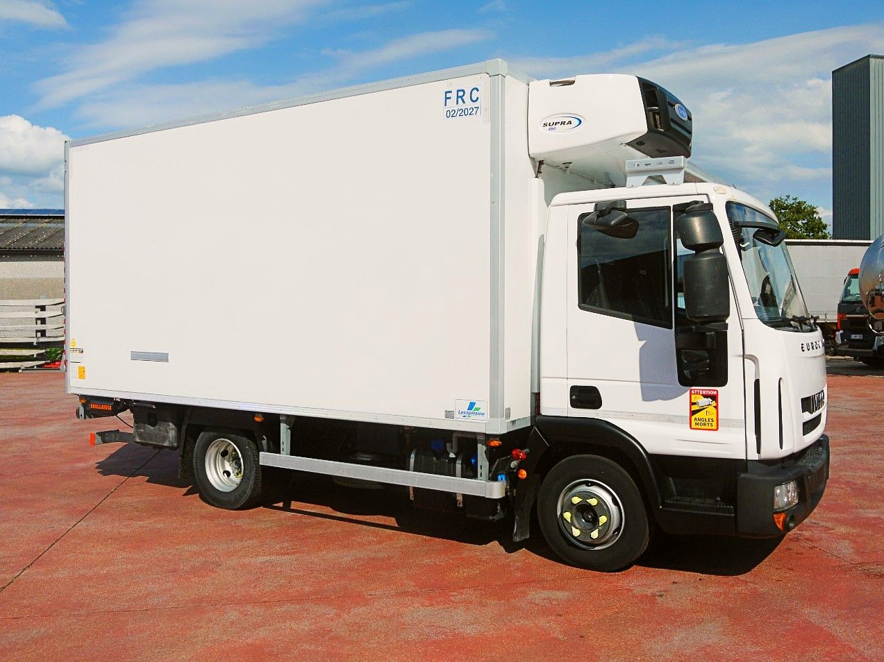 Iveco 90E19 EUROCARGO KUHLKOFFER CARRIER SUPRA 450 €6 - Camion frigorifique: photos 3 Iveco 90E19 EUROCARGO KUHLKOFFER CARRIER SUPRA 450 €6 - Camion frigorifique: photos 3