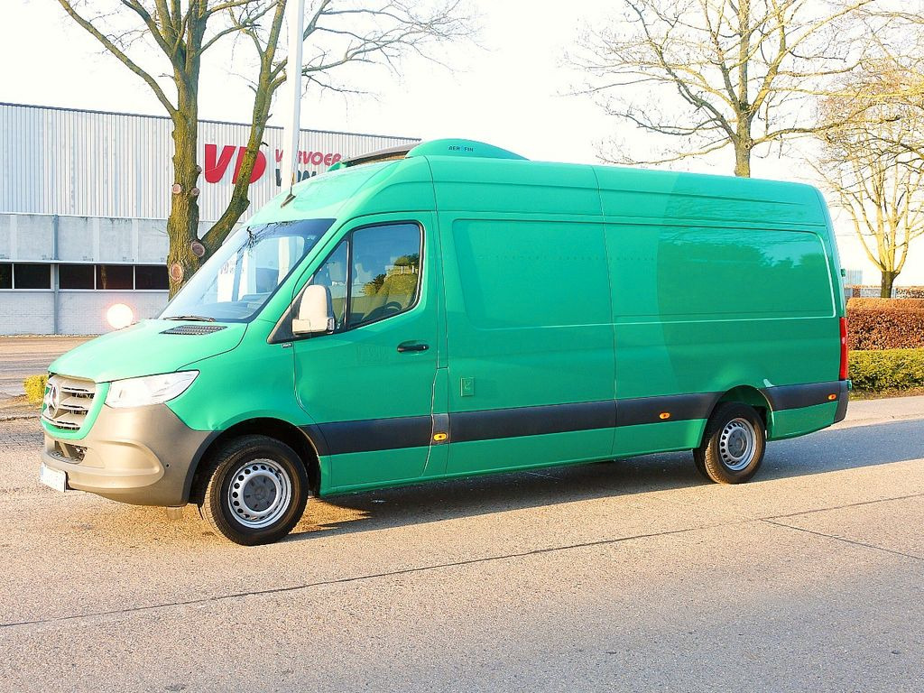Mercedes-Benz 314 SPRINTER MAXI KUHLKASTGENWAGEN CARIER XARIOS - Utilitaire frigorifique: photos 2 Mercedes-Benz 314 SPRINTER MAXI KUHLKASTGENWAGEN CARIER XARIOS - Utilitaire frigorifique: photos 2