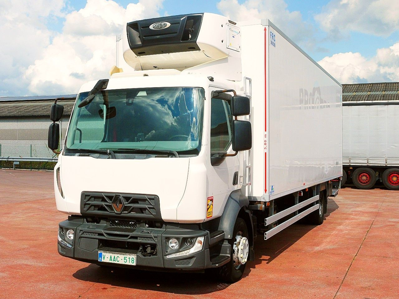 Renault D 16 250 KUHLKOFER CARRIER SUPRA 850 / KLIMA A/C - Camion frigorifique: photos 5 Renault D 16 250 KUHLKOFER CARRIER SUPRA 850 / KLIMA A/C - Camion frigorifique: photos 5