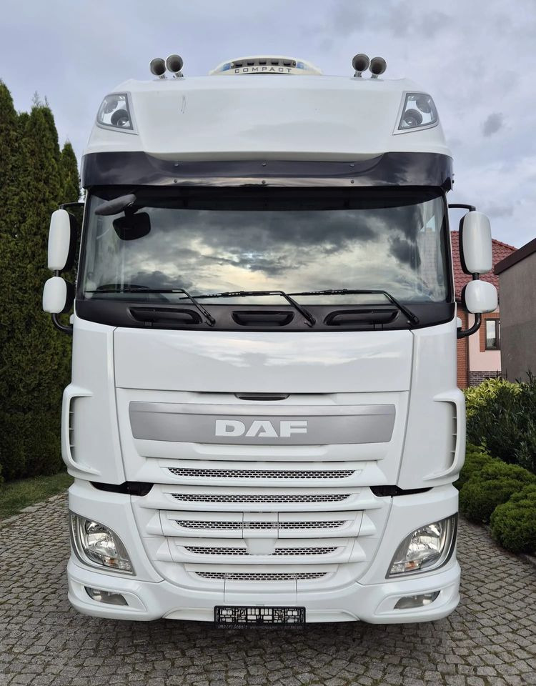 DAF XF106 - Tracteur routier: photos 2 DAF XF106 - Tracteur routier: photos 2