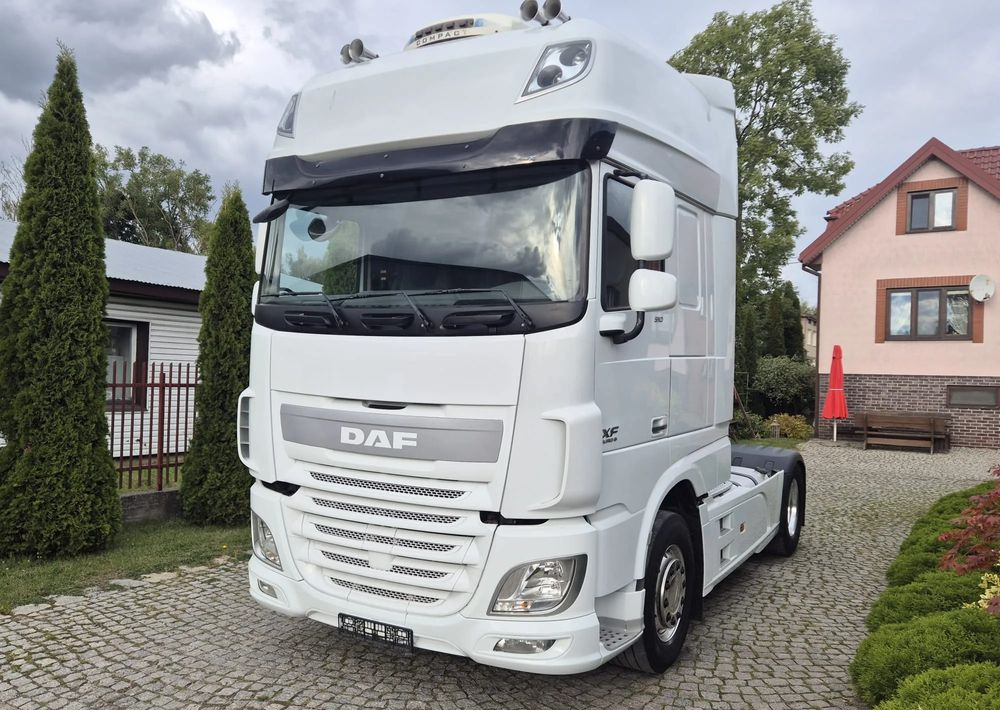 DAF XF106 - Tracteur routier: photos 1 DAF XF106 - Tracteur routier: photos 1