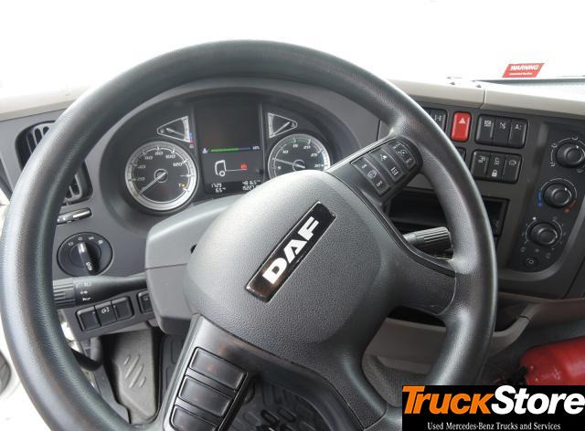 DAF LF 290 LBW 2.5T. - Camion à rideaux coulissants: photos 2 DAF LF 290 LBW 2.5T. - Camion à rideaux coulissants: photos 2