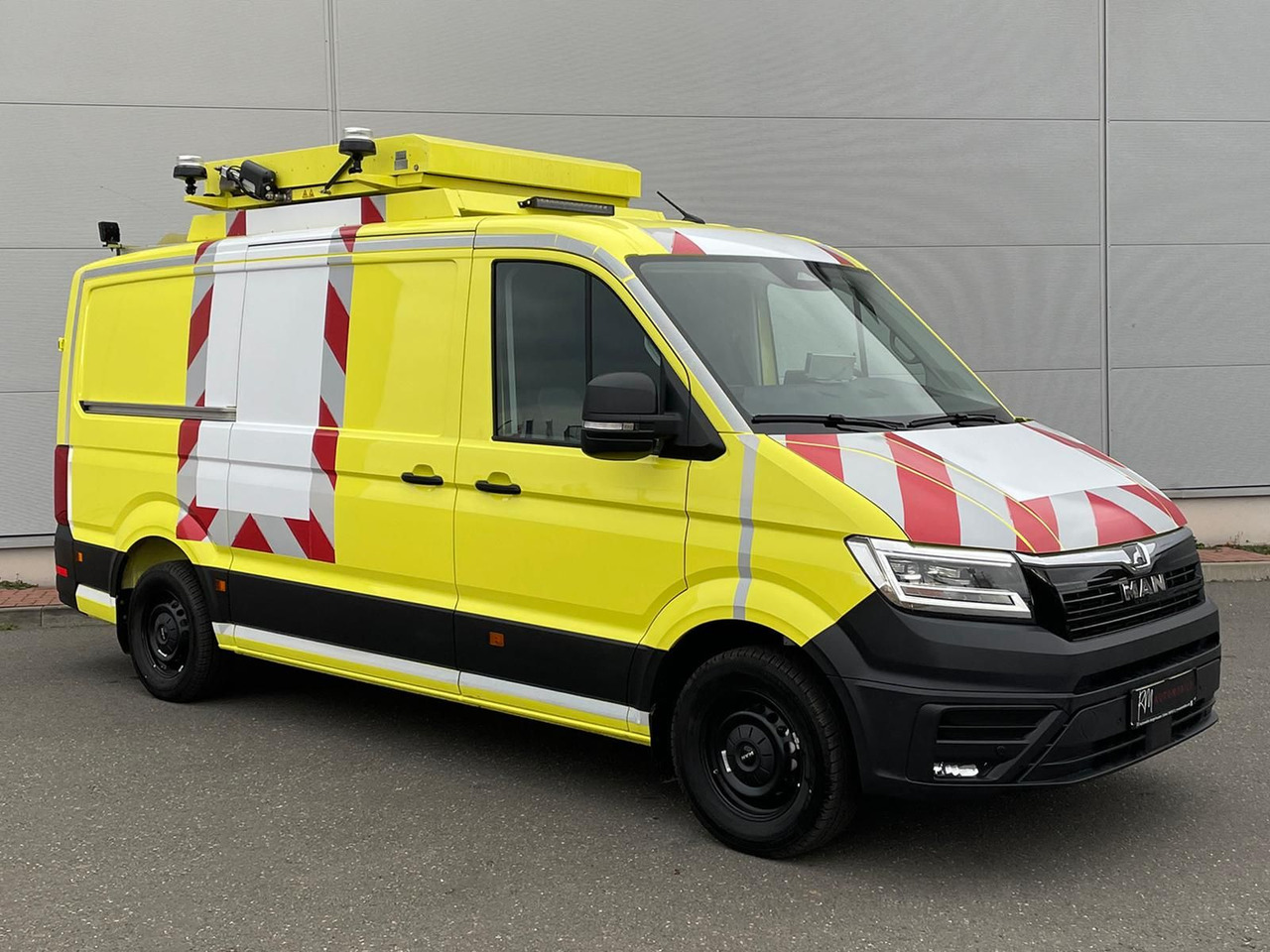 MAN TGE 3.180 L3H2 BF4 BEGLEITFAHRZEUG STANDHZ ACC - Fourgon utilitaire: photos 2 MAN TGE 3.180 L3H2 BF4 BEGLEITFAHRZEUG STANDHZ ACC - Fourgon utilitaire: photos 2