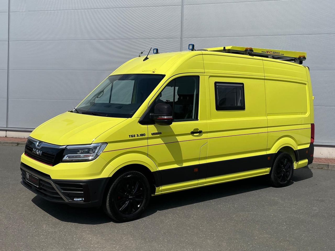 MAN TGE 3.180 L3H3 IndividualS BF3 + BEGLEITFAHRZEUG - Voiture: photos 1 MAN TGE 3.180 L3H3 IndividualS BF3 + BEGLEITFAHRZEUG - Voiture: photos 1