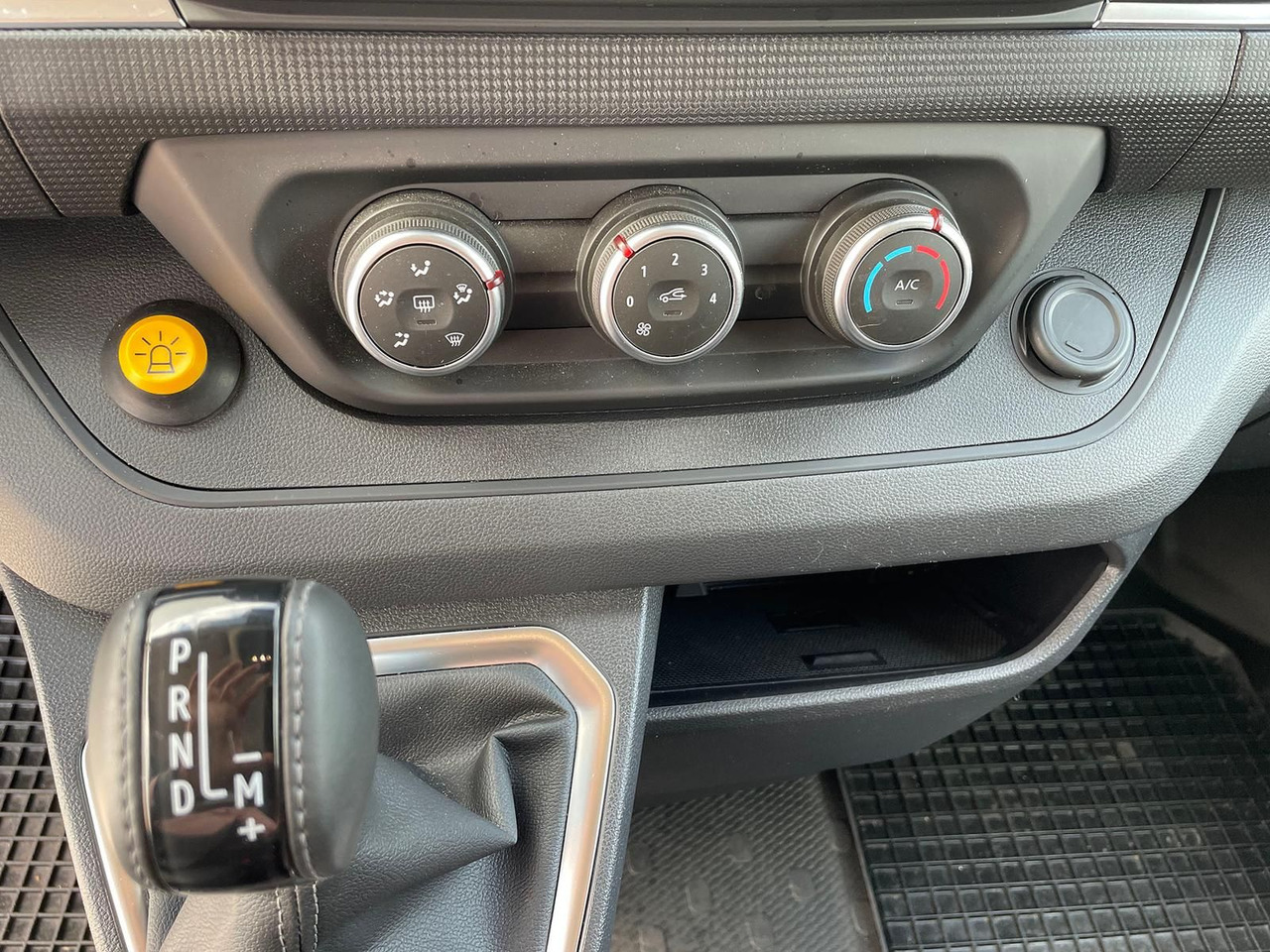 Transport de personnes Renault Trafic Kasten RED EDITION L1H1 AHK LED DAB MFL: photos 32