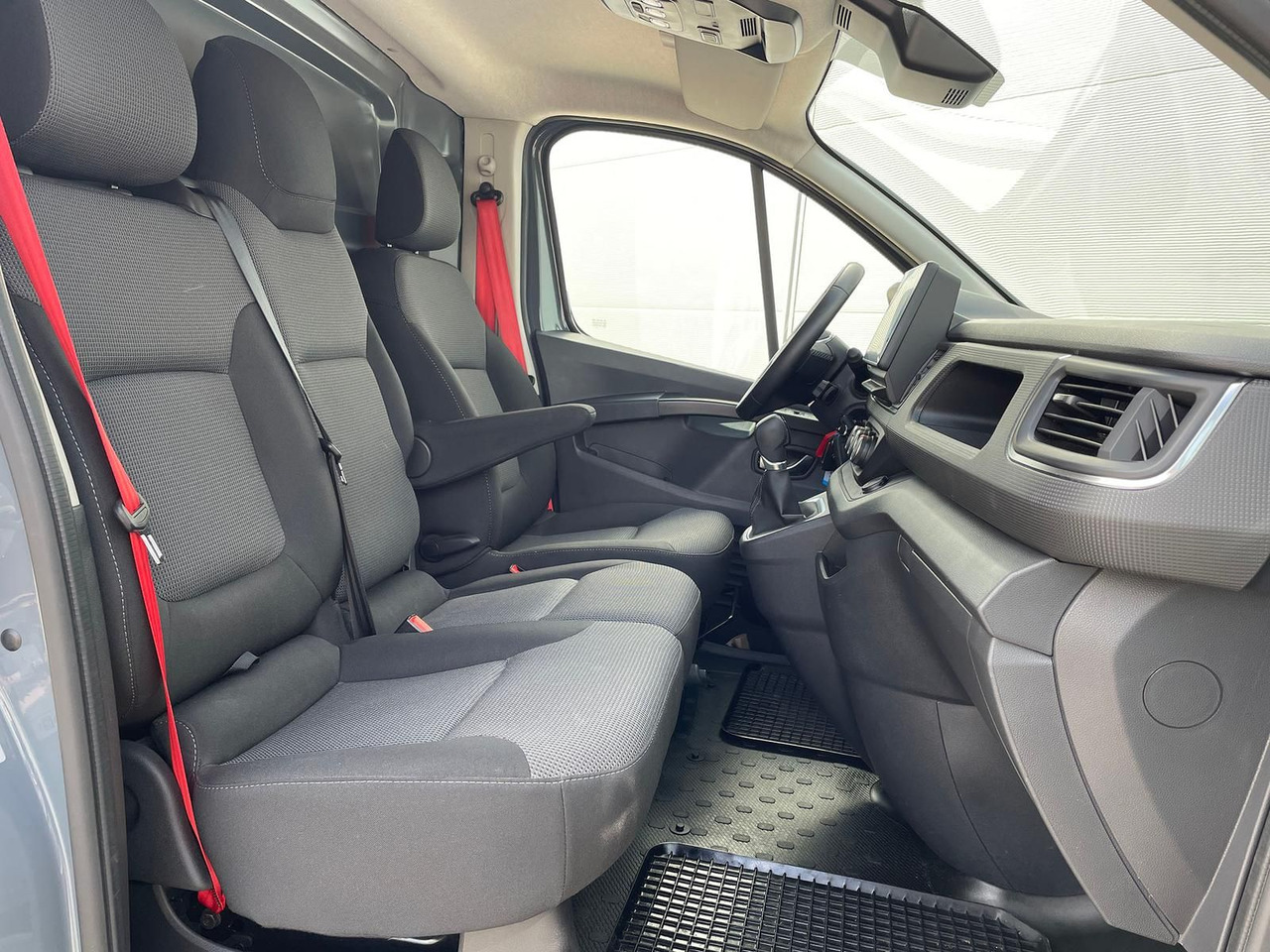Transport de personnes Renault Trafic Kasten RED EDITION L1H1 AHK LED DAB MFL: photos 18