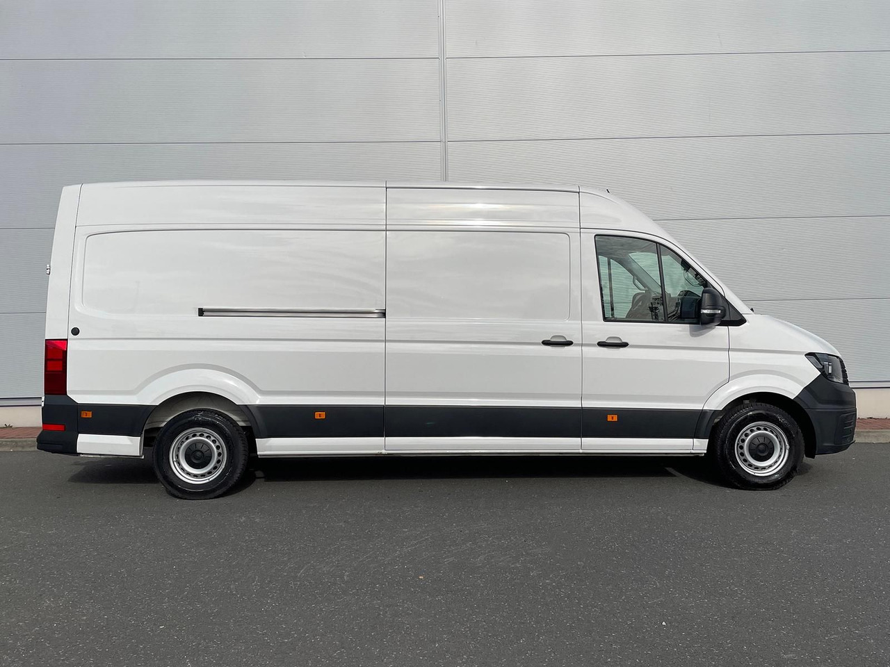 Volkswagen Crafter Kasten 35 L4H3 KAMERA KLIMA SITZHZ DAB - Fourgon utilitaire: photos 5 Volkswagen Crafter Kasten 35 L4H3 KAMERA KLIMA SITZHZ DAB - Fourgon utilitaire: photos 5
