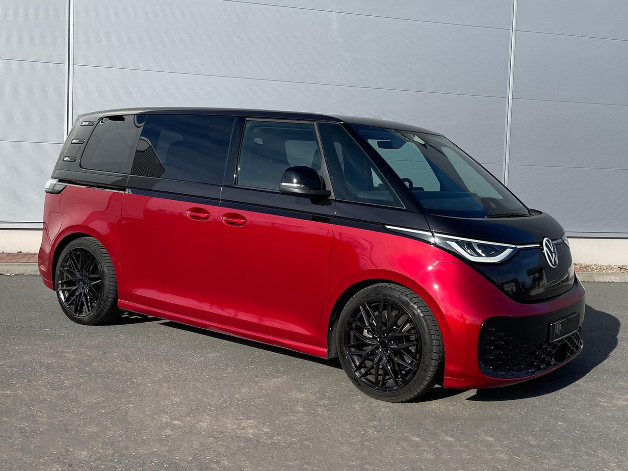 Volkswagen ID.Buzz KW Fahrwerk LM Felgen KLIMA PDC ACC DAB - Transport de personnes, Utilitaire électrique: photos 1 Volkswagen ID.Buzz KW Fahrwerk LM Felgen KLIMA PDC ACC DAB - Transport de personnes, Utilitaire électrique: photos 1