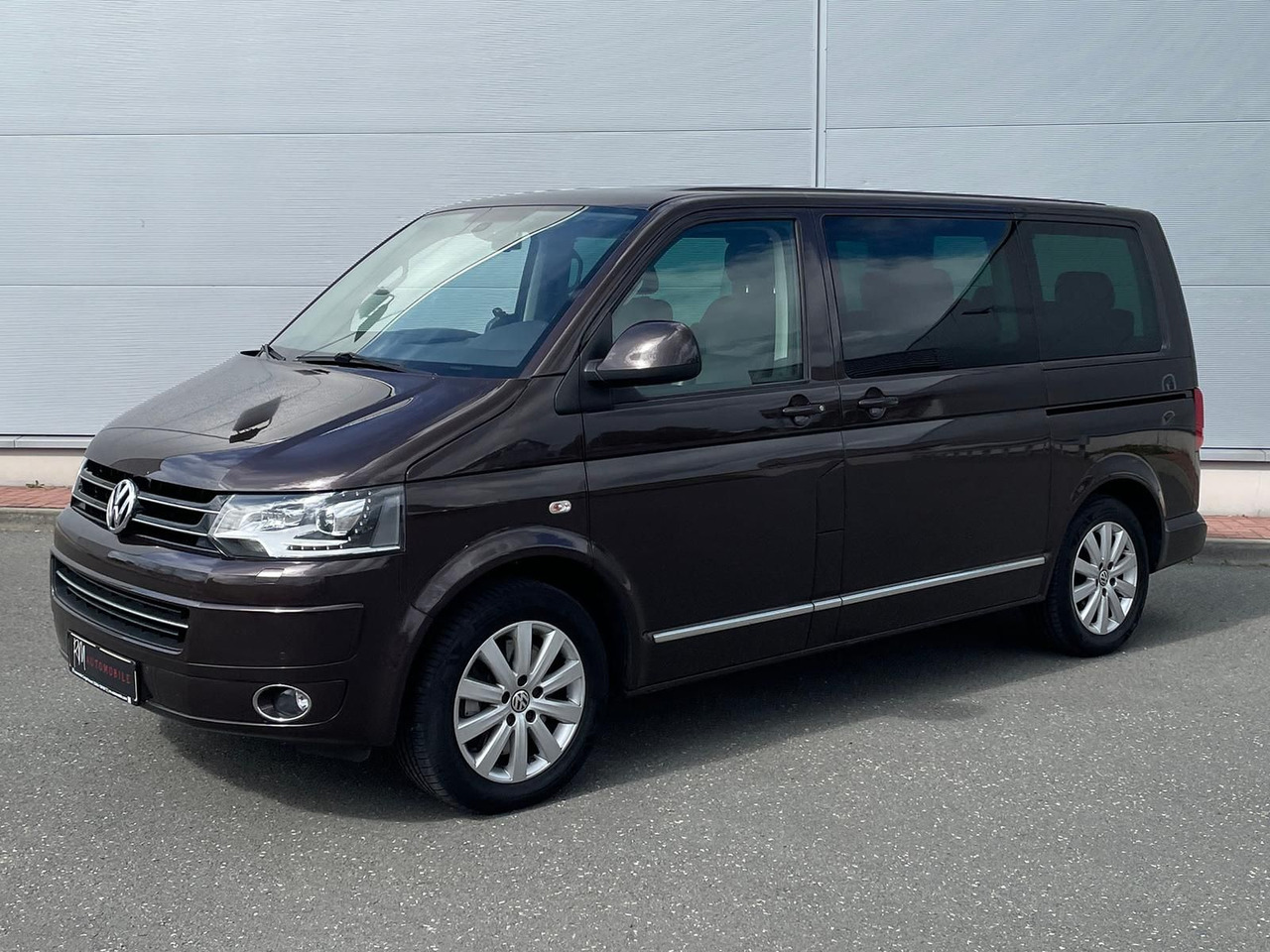Volkswagen T5 Multivan Highline 4M LEDER AHK MFL - Transport de personnes: photos 1 Volkswagen T5 Multivan Highline 4M LEDER AHK MFL - Transport de personnes: photos 1