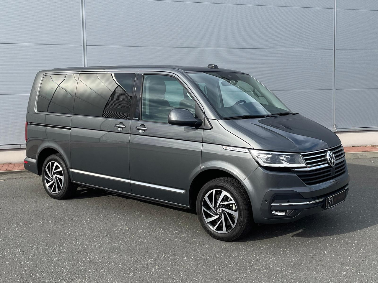 Volkswagen T6.1 Multivan Comfortline 4M ACC KAMERA SITZHZ - Minibus, Transport de personnes: photos 2 Volkswagen T6.1 Multivan Comfortline 4M ACC KAMERA SITZHZ - Minibus, Transport de personnes: photos 2