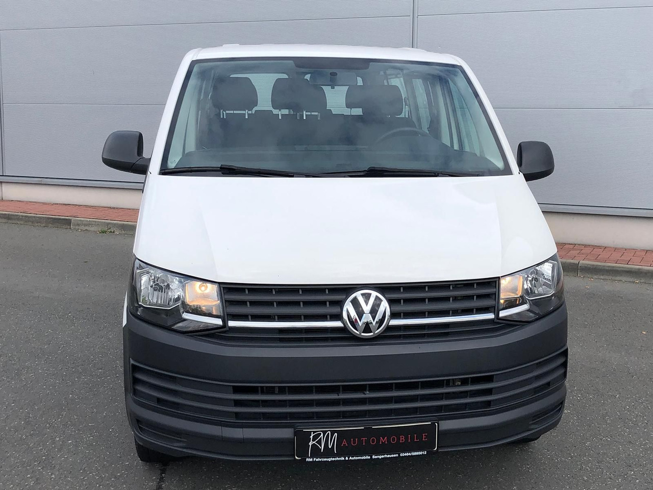 Volkswagen T6 Transporter 2.0 TDI Kombi lang 9-SITZE TEMP - Voiture: photos 3 Volkswagen T6 Transporter 2.0 TDI Kombi lang 9-SITZE TEMP - Voiture: photos 3