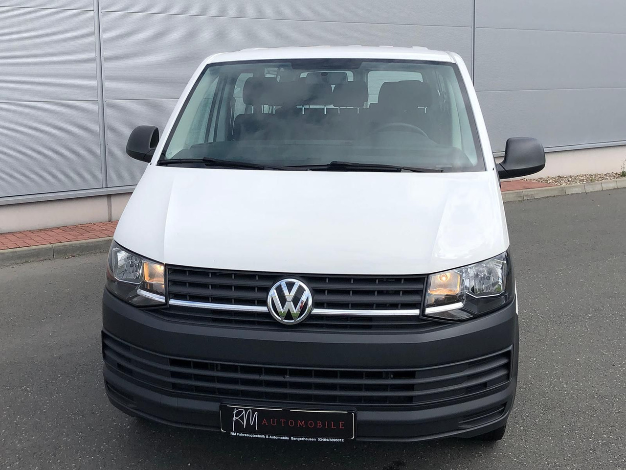 Volkswagen T6 Transporter 2.0 TDI Kombi lang 9-SITZE TEMP - Voiture break: photos 4 Volkswagen T6 Transporter 2.0 TDI Kombi lang 9-SITZE TEMP - Voiture break: photos 4