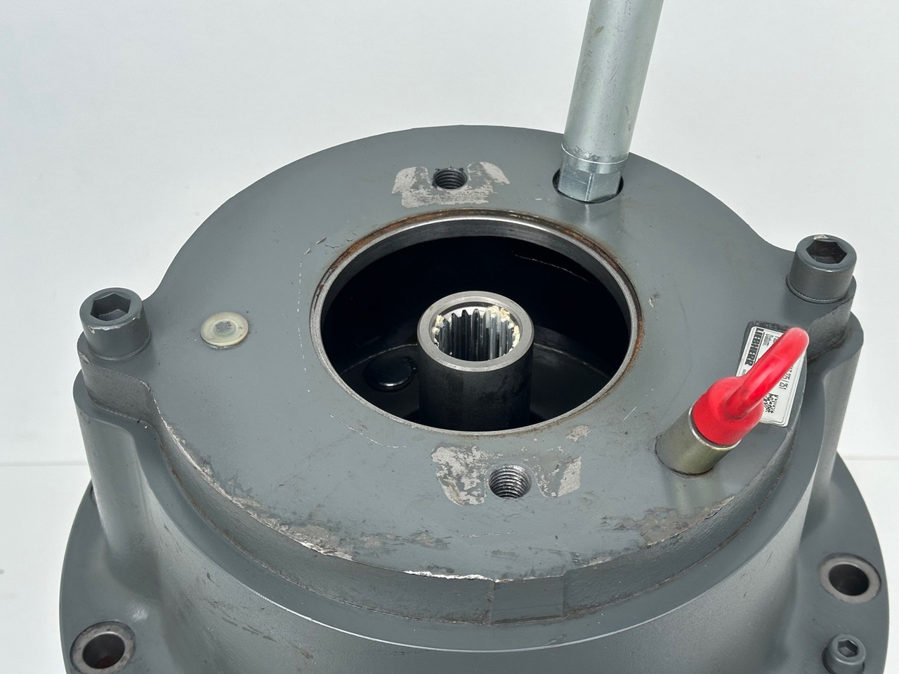 LIEBHERR Liebherr – Bauer Original Schwenkantrieb Typ:SAT275/251 mit ID-Nr.933017801. MG15, MBG12, MG20, MFG10, BG12H. #933017801.0121# - Moteur de rotation pour Foreuse: photos 4 LIEBHERR Liebherr – Bauer Original Schwenkantrieb Typ:SAT275/251 mit ID-Nr.933017801. MG15, MBG12, MG20, MFG10, BG12H. #933017801.0121# - Moteur de rotation pour Foreuse: photos 4