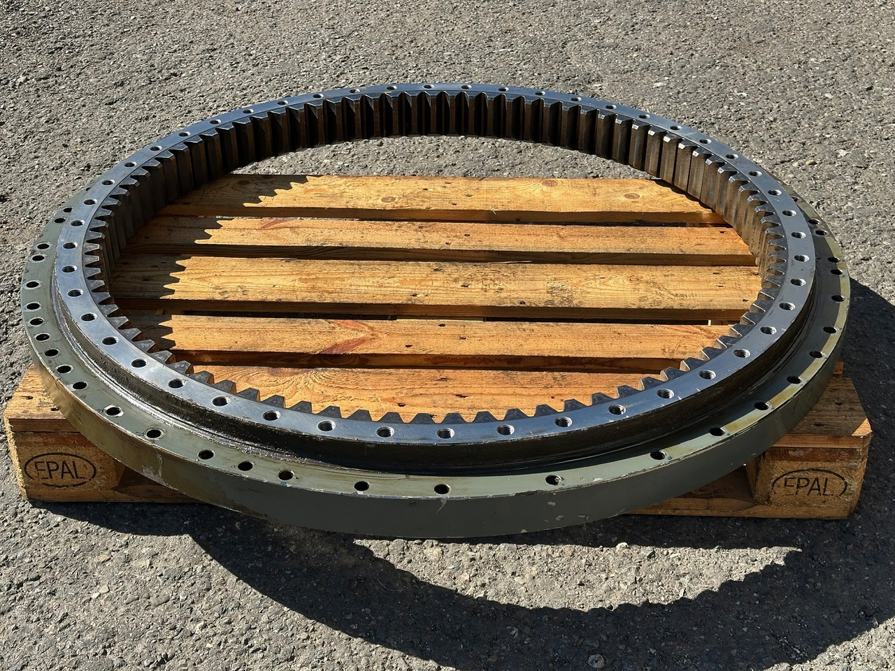 LIEBHERR Original Drehkranz – Kugeldrehverbindung mit ID-Nr.11690802. R920 S-1545,R920-1545,R922 LC-1442,R922 LC-1443,R922-1442,R924 LC-1444,R924 LC-1445,R924-1444,R925-1444. #11690802.N10220272# - Couronne d'orientation pour Pelle sur chenille: photos 4 LIEBHERR Original Drehkranz – Kugeldrehverbindung mit ID-Nr.11690802. R920 S-1545,R920-1545,R922 LC-1442,R922 LC-1443,R922-1442,R924 LC-1444,R924 LC-1445,R924-1444,R925-1444. #11690802.N10220272# - Couronne d'orientation pour Pelle sur chenille: photos 4