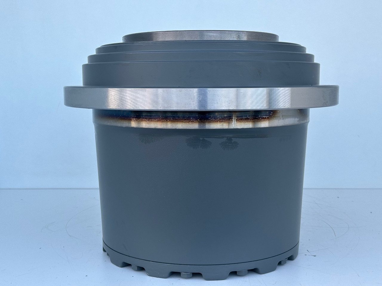 LIEBHERR Original Liebherr Fahrantrieb Typ:LPI0700 30S 0002 00 mit ID-Nr.12891035 – ID-Nr.12977341. R922-1487, R924-1677, R926 K-LC-1827, R926-1715. #12891035.545-01664# - Moteur de translation pour Pelle sur chenille: photos 2 LIEBHERR Original Liebherr Fahrantrieb Typ:LPI0700 30S 0002 00 mit ID-Nr.12891035 – ID-Nr.12977341. R922-1487, R924-1677, R926 K-LC-1827, R926-1715. #12891035.545-01664# - Moteur de translation pour Pelle sur chenille: photos 2