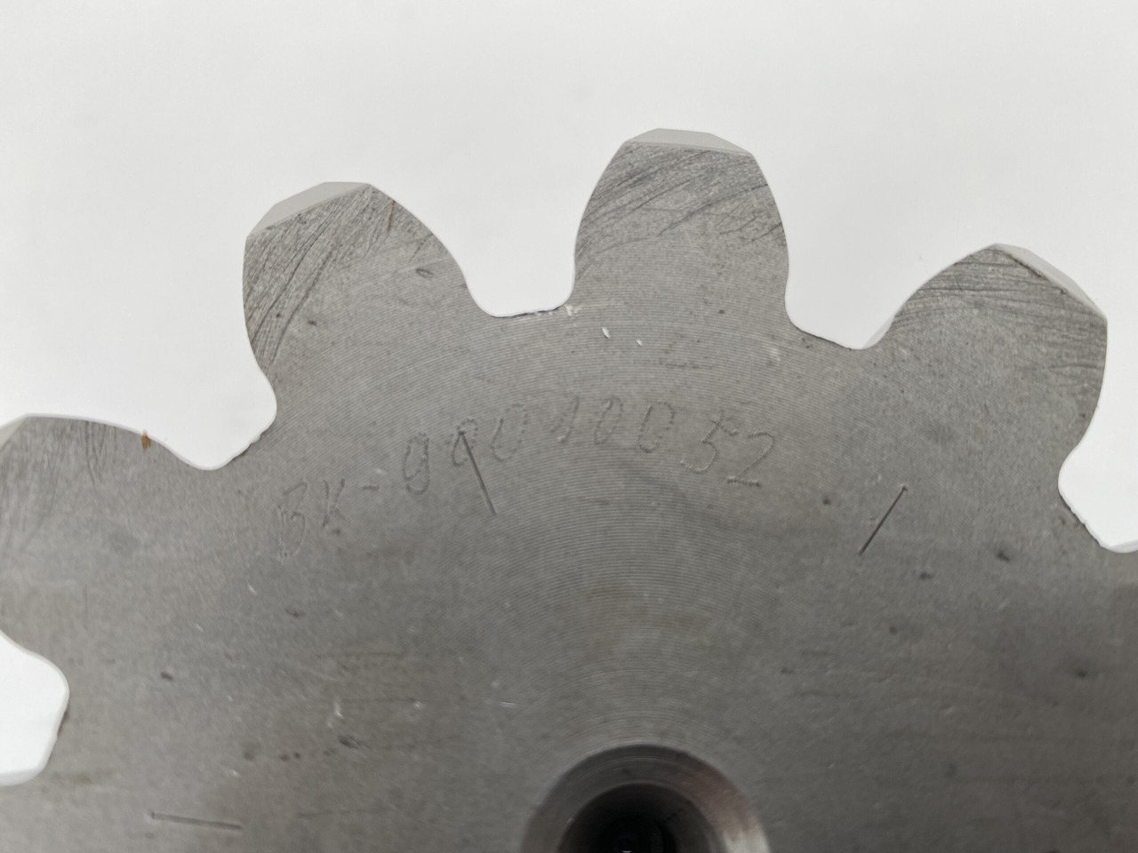 Moteur de rotation pour Pelle Liebherr Abtriebswelle ID-Nr.90010052 - ID-Nr.90208415. SAT200/277. A910 COMP, A912 COMP, A913 COMP, A914, R914 COMP. #BK#: photos 13 Moteur de rotation pour Pelle Liebherr Abtriebswelle ID-Nr.90010052 - ID-Nr.90208415. SAT200/277. A910 COMP, A912 COMP, A913 COMP, A914, R914 COMP. #BK#: photos 13