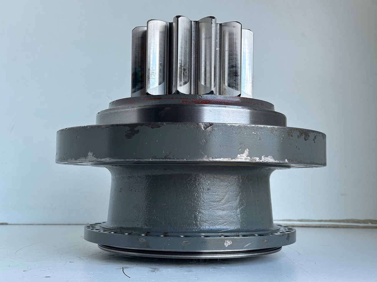 Liebherr Abtriebswellengehäuse ID-Nr.90013701 mit Abtriebswelle ID-Nr.90214087. SAT275A290. R922 LC-1486. R924 LC-1487. #1769#033# - Moteur de rotation pour Pelle sur chenille: photos 5 Liebherr Abtriebswellengehäuse ID-Nr.90013701 mit Abtriebswelle ID-Nr.90214087. SAT275A290. R922 LC-1486. R924 LC-1487. #1769#033# - Moteur de rotation pour Pelle sur chenille: photos 5