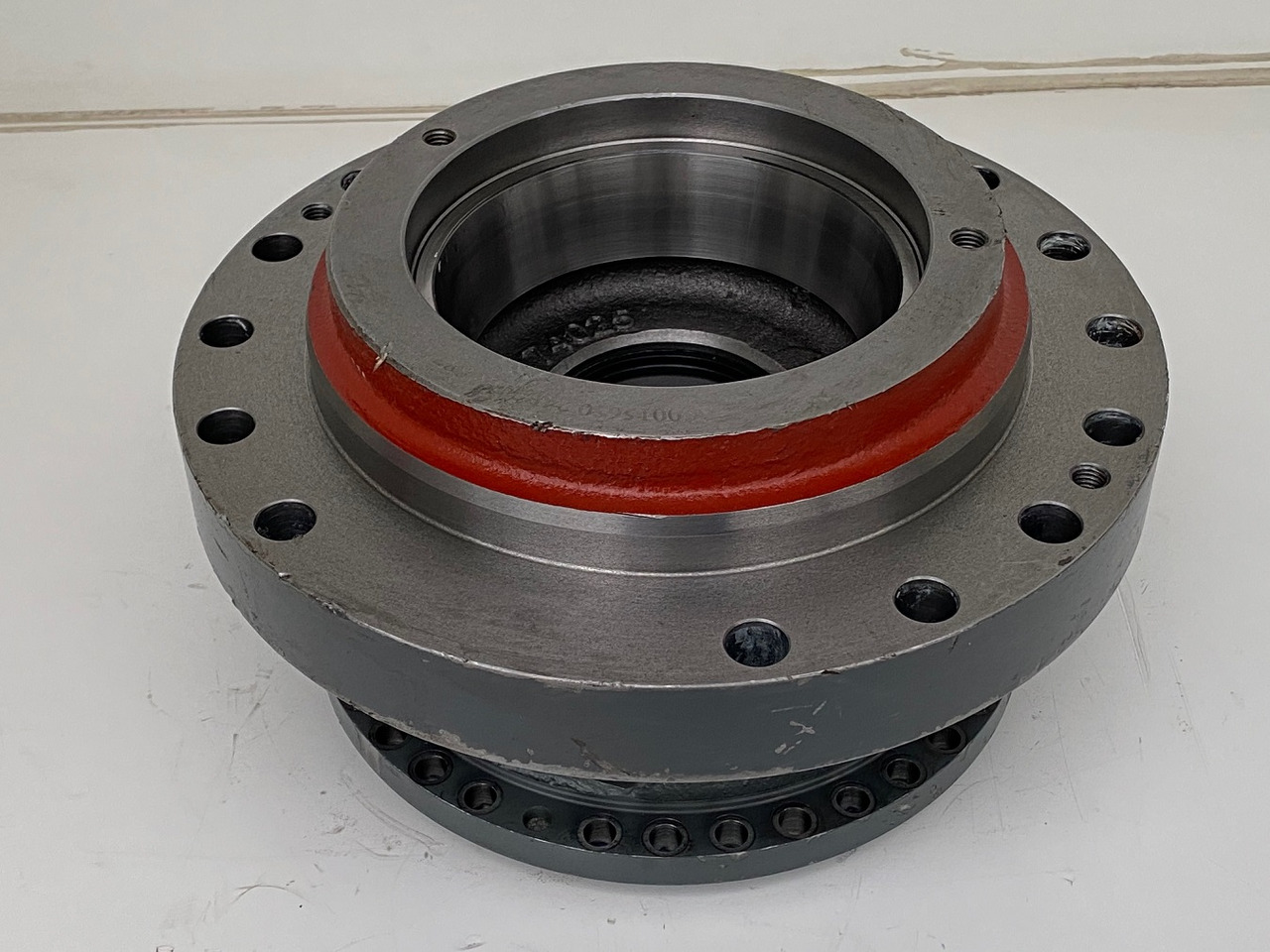 Liebherr Abtriebswellengehäuse ID-Nr.90015650 and Kegelrollenlager ID-Nr.761008503. - Moteur de rotation pour Pelle sur chenille: photos 5 Liebherr Abtriebswellengehäuse ID-Nr.90015650 and Kegelrollenlager ID-Nr.761008503. - Moteur de rotation pour Pelle sur chenille: photos 5