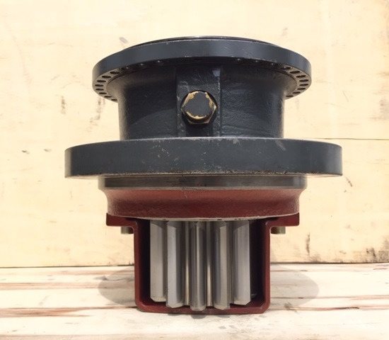 Liebherr Abtriebswellengehäuse and Abtriebswelle, ID-Nr.90208566 – ID-Nr.90202630. - Moteur de rotation pour Pelle: photos 1 Liebherr Abtriebswellengehäuse and Abtriebswelle, ID-Nr.90208566 – ID-Nr.90202630. - Moteur de rotation pour Pelle: photos 1