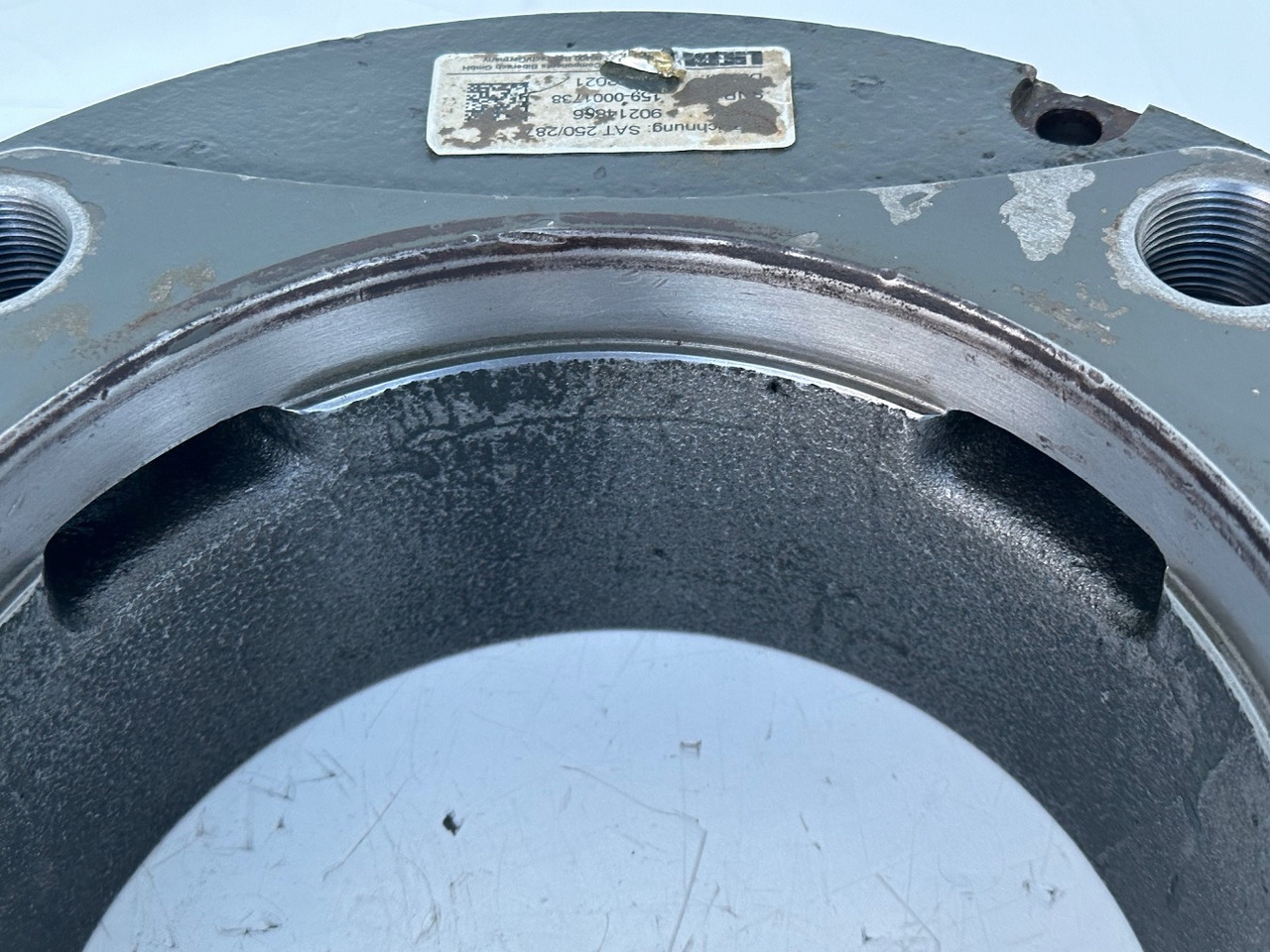 Moteur de rotation pour Engins de chantier Liebherr Bremse ID-Nr.90009255. SAT250/278-SAT250/287. A913 COMP,A914 COMP,A914,A916 COMP,A916,A918 COMP,A918,A920,A922 RAIL,A924 RAIL,LH18,LH22,LH24,LH26,R914 COMP,R914 RAIL,R914,R918,R920. #BR.01738: photos 9 Moteur de rotation pour Engins de chantier Liebherr Bremse ID-Nr.90009255. SAT250/278-SAT250/287. A913 COMP,A914 COMP,A914,A916 COMP,A916,A918 COMP,A918,A920,A922 RAIL,A924 RAIL,LH18,LH22,LH24,LH26,R914 COMP,R914 RAIL,R914,R918,R920. #BR.01738: photos 9