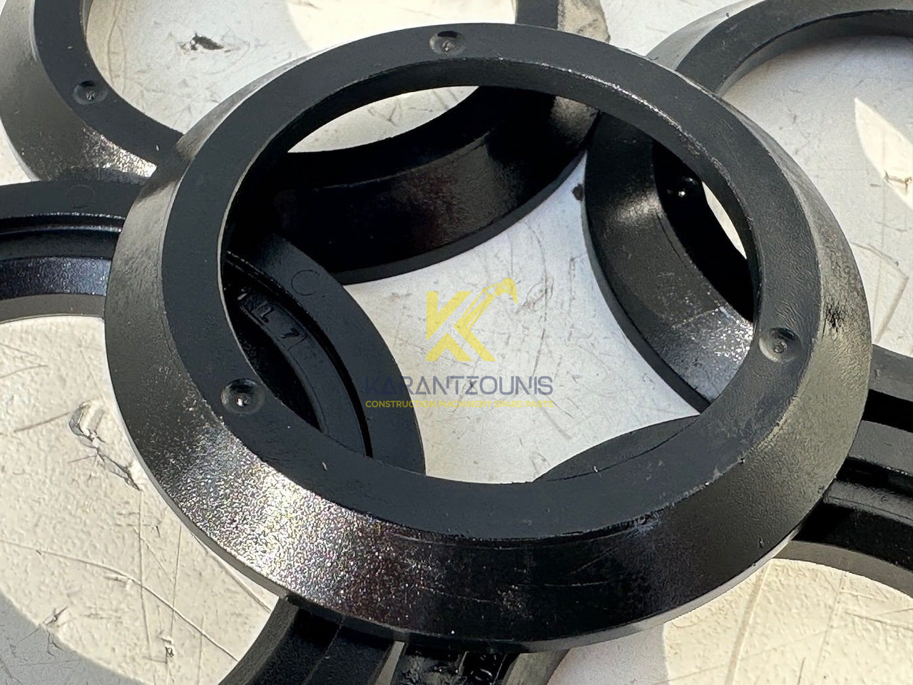 Liebherr Distanzscheibe ID-Nr.90205841. FAT350P126 - FAT350P138. R920 - R922 - R924 - R925 - R926 - R930 T. #90205841.11.11# - Boîte de vitesse pour Engins de chantier: photos 3 Liebherr Distanzscheibe ID-Nr.90205841. FAT350P126 - FAT350P138. R920 - R922 - R924 - R925 - R926 - R930 T. #90205841.11.11# - Boîte de vitesse pour Engins de chantier: photos 3