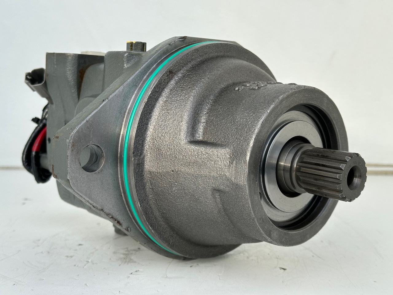Liebherr Hydraulikeinbaumotor FMF045, ID-Nr.10132702. A924, LH30C, LH30M, LH35M, LH35MT, LH40C, LH40CP, LH40M, LH40MP, LH50CHR, LH50M, LH50MHR, LH50MT. #23.12.01811# - Moteur hydraulique pour Engins de chantier: photos 2 Liebherr Hydraulikeinbaumotor FMF045, ID-Nr.10132702. A924, LH30C, LH30M, LH35M, LH35MT, LH40C, LH40CP, LH40M, LH40MP, LH50CHR, LH50M, LH50MHR, LH50MT. #23.12.01811# - Moteur hydraulique pour Engins de chantier: photos 2