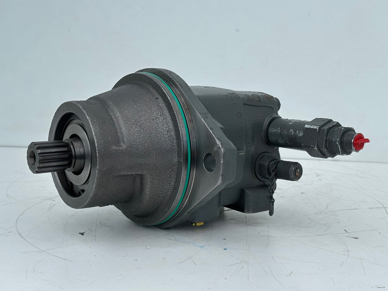 Liebherr Original Hydraulikeinbaumotor FMF045. ID-Nr.12464105. SAT250/287. LH18M, LH22C, LH22M, LH24M, LH26EC, LH26EM, LH26M. #12464105.0854# - Moteur de rotation pour Engins de chantier: photos 4 Liebherr Original Hydraulikeinbaumotor FMF045. ID-Nr.12464105. SAT250/287. LH18M, LH22C, LH22M, LH24M, LH26EC, LH26EM, LH26M. #12464105.0854# - Moteur de rotation pour Engins de chantier: photos 4