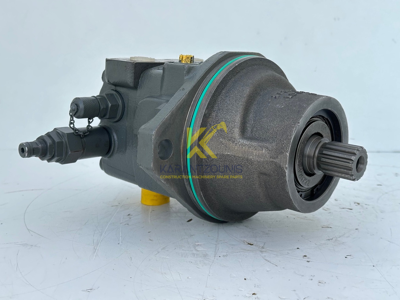 Liebherr Original Hydraulikeinbaumotor Typ:FMF045. ID-Nr.12464216. R914 RAIL, R914 COMP, R914 K-S, R914 K-STD, R918, R918LC, R918NLC, R918 XLC, R920 K-LC, R920 K-NLC. #12464216.25879# - Moteur de rotation pour Engins de chantier: photos 2 Liebherr Original Hydraulikeinbaumotor Typ:FMF045. ID-Nr.12464216. R914 RAIL, R914 COMP, R914 K-S, R914 K-STD, R918, R918LC, R918NLC, R918 XLC, R920 K-LC, R920 K-NLC. #12464216.25879# - Moteur de rotation pour Engins de chantier: photos 2