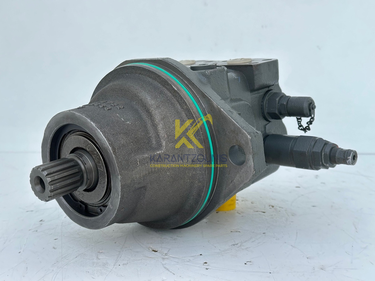 Liebherr Original Hydraulikeinbaumotor Typ:FMF045. ID-Nr.12464216. R914 RAIL, R914 COMP, R914 K-S, R914 K-STD, R918, R918LC, R918NLC, R918 XLC, R920 K-LC, R920 K-NLC. #12464216.25879# - Moteur de rotation pour Engins de chantier: photos 1 Liebherr Original Hydraulikeinbaumotor Typ:FMF045. ID-Nr.12464216. R914 RAIL, R914 COMP, R914 K-S, R914 K-STD, R918, R918LC, R918NLC, R918 XLC, R920 K-LC, R920 K-NLC. #12464216.25879# - Moteur de rotation pour Engins de chantier: photos 1