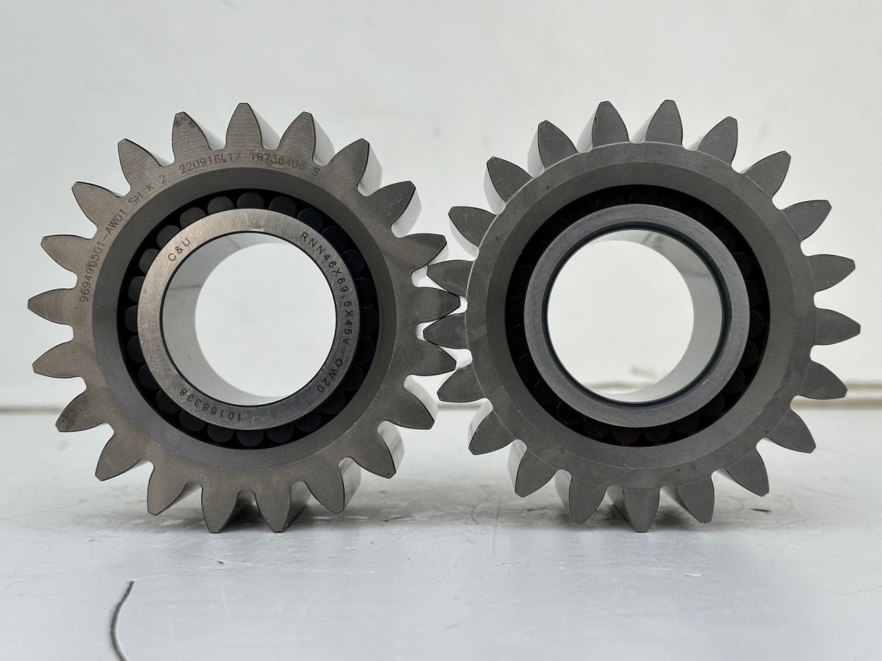 Liebherr Planetenrad mit Zylinderrollenlager ID-Nr.969490401-ID-Nr.10168338. FAT355P076-FAT355P077-FAT355P120. LH26,LH30C,LH40C,ER934,LO1916,LO1926,LOS916,LOS926,R906,R906 PROTO,R916,R920,R922,R924,R - Moteur de translation pour Pelle sur chenille: photos 2 Liebherr Planetenrad mit Zylinderrollenlager ID-Nr.969490401-ID-Nr.10168338. FAT355P076-FAT355P077-FAT355P120. LH26,LH30C,LH40C,ER934,LO1916,LO1926,LOS916,LOS926,R906,R906 PROTO,R916,R920,R922,R924,R - Moteur de translation pour Pelle sur chenille: photos 2