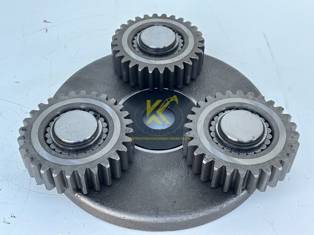 Liebherr Planetenträger ID-Nr.90024938 mit Planetenräder ID-Nr.90024939. FAT400P112 -FAT400P130 - FAT400P139. LO1936, LOS926, R926, R928, R930, R934, R936, R940, R944, R946, R950 T. #PL-PL.17.10# - Moteur de translation pour Engins de chantier: photos 1 Liebherr Planetenträger ID-Nr.90024938 mit Planetenräder ID-Nr.90024939. FAT400P112 -FAT400P130 - FAT400P139. LO1936, LOS926, R926, R928, R930, R934, R936, R940, R944, R946, R950 T. #PL-PL.17.10# - Moteur de translation pour Engins de chantier: photos 1