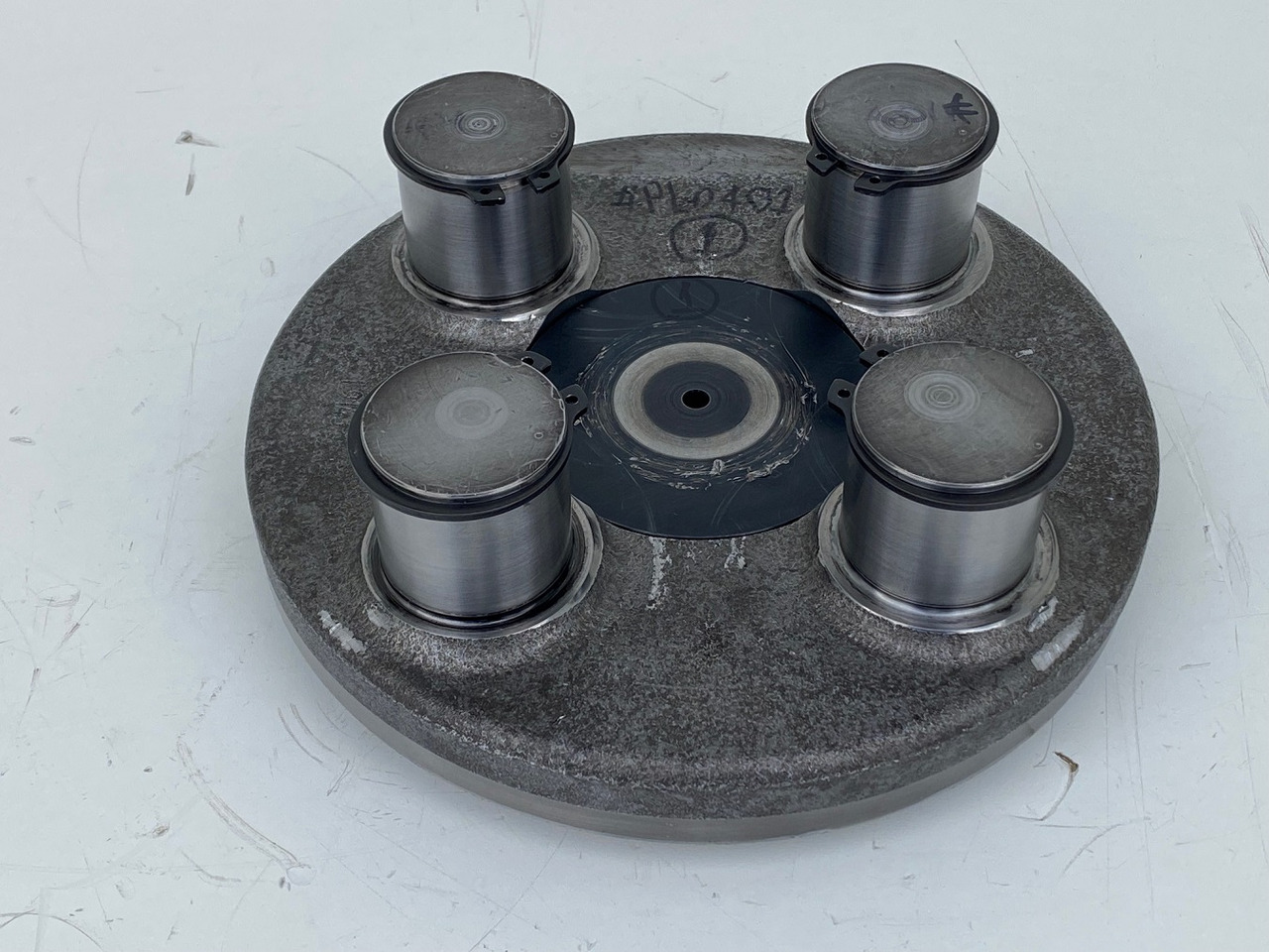 Liebherr Planetenträger ID-Nr.944306303 - ID-Nr.9443063. #PL0401.01# - Moteur de rotation pour Pelle sur chenille: photos 1 Liebherr Planetenträger ID-Nr.944306303 - ID-Nr.9443063. #PL0401.01# - Moteur de rotation pour Pelle sur chenille: photos 1