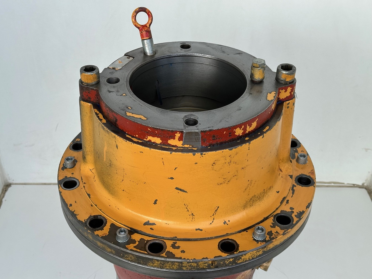 Liebherr Schwenkantrieb SAT300/213. ID-Nr.9443070. A900 C, A944 B, E942, LOS942, LOS944, P942 E, P944, R942, R944 B. #STM.0663# - Moteur de rotation pour Pelle: photos 4 Liebherr Schwenkantrieb SAT300/213. ID-Nr.9443070. A900 C, A944 B, E942, LOS942, LOS944, P942 E, P944, R942, R944 B. #STM.0663# - Moteur de rotation pour Pelle: photos 4