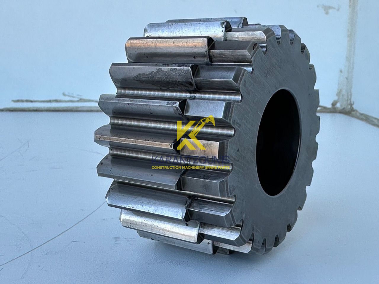 Liebherr Sonnenrad ID-Nr.90002821. FAT400P112, FAT400P130, FAT400P139. R926, R928, R930, R934, R936, R938, R940, R944, R946, R950 T. #90002821.06.08.01# - Moteur de translation pour Pelle: photos 1 Liebherr Sonnenrad ID-Nr.90002821. FAT400P112, FAT400P130, FAT400P139. R926, R928, R930, R934, R936, R938, R940, R944, R946, R950 T. #90002821.06.08.01# - Moteur de translation pour Pelle: photos 1