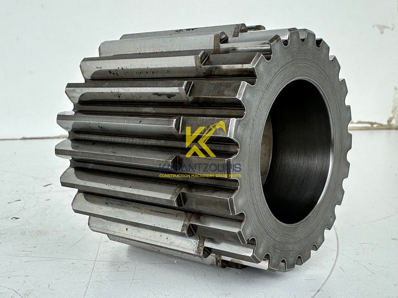 Liebherr Sonnenrad ID-Nr.90016258. FAT400P112,FAT400P130,FAT400P139,LOS1936,LOS926,R926,R928,R930,R934,R936,R938,R940,R944,R946,R950T. #90016258.28.09# - Moteur de translation pour Pelle: photos 3 Liebherr Sonnenrad ID-Nr.90016258. FAT400P112,FAT400P130,FAT400P139,LOS1936,LOS926,R926,R928,R930,R934,R936,R938,R940,R944,R946,R950T. #90016258.28.09# - Moteur de translation pour Pelle: photos 3