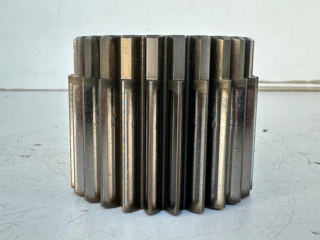 Liebherr Sonnenrad ID-Nr.90207998. SAT275A290. R922-1486, R924-1487. #90207998.02.10# - Moteur de rotation pour Pelle: photos 2 Liebherr Sonnenrad ID-Nr.90207998. SAT275A290. R922-1486, R924-1487. #90207998.02.10# - Moteur de rotation pour Pelle: photos 2