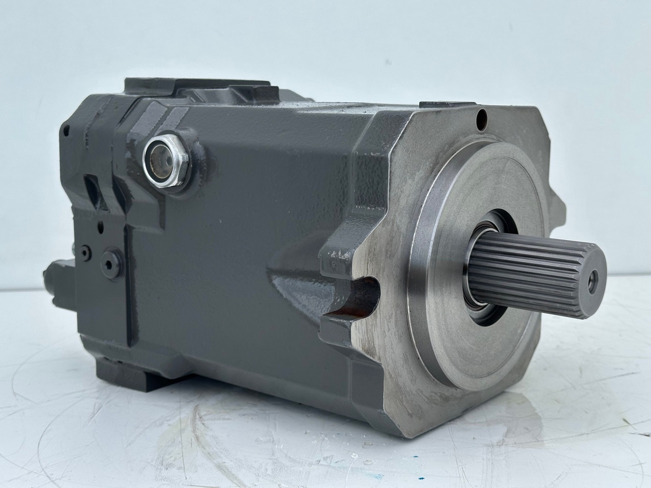 Linde Verstellmotor-Axialkolbenmotor Typ:HMV135-02 2710. #HMV135-02.2710# - Moteur hydraulique: photos 2 Linde Verstellmotor-Axialkolbenmotor Typ:HMV135-02 2710. #HMV135-02.2710# - Moteur hydraulique: photos 2