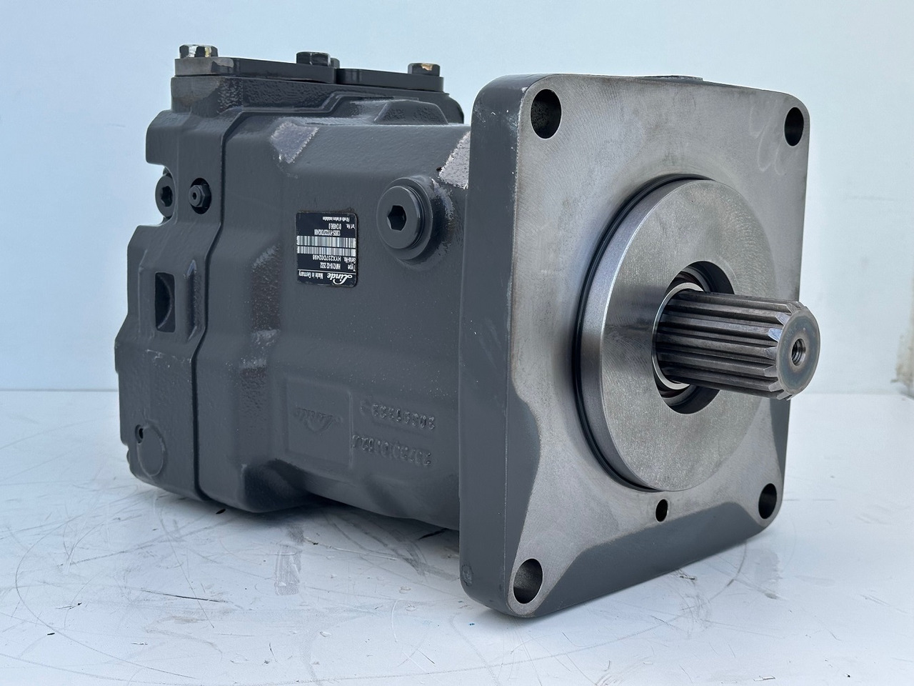 Linde Verstellmotor-Axialkolbenmotor Typ:HMV210-02 2532. #HMV210-02.2532# - Moteur hydraulique: photos 4 Linde Verstellmotor-Axialkolbenmotor Typ:HMV210-02 2532. #HMV210-02.2532# - Moteur hydraulique: photos 4