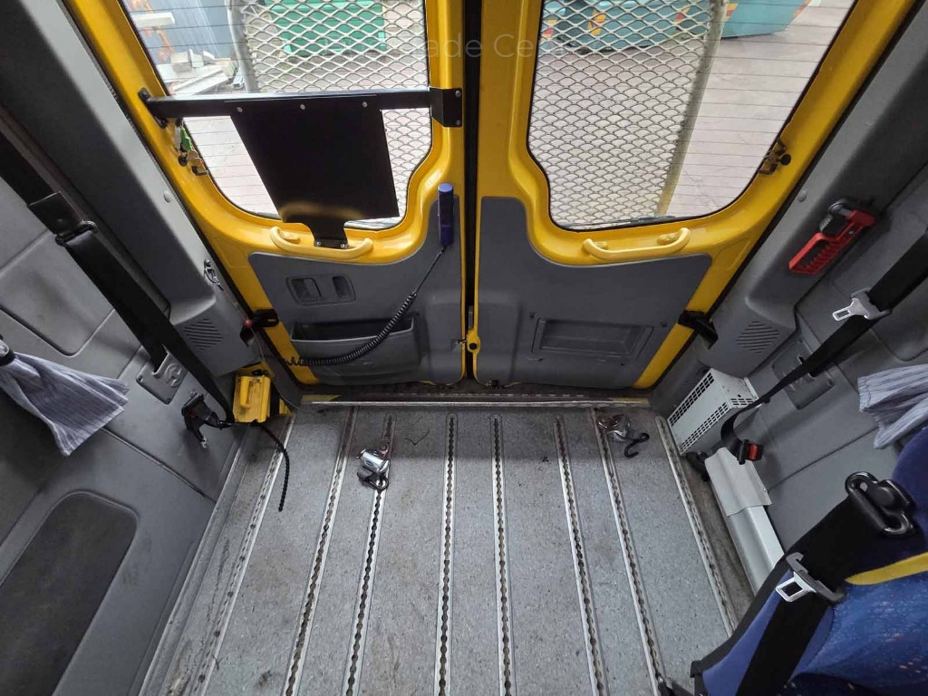 Crédit-bail de VOLKSWAGEN CRAFTER 50 LR // 8 pcs with lift VOLKSWAGEN CRAFTER 50 LR // 8 pcs with lift: photos 8 Crédit-bail de VOLKSWAGEN CRAFTER 50 LR // 8 pcs with lift VOLKSWAGEN CRAFTER 50 LR // 8 pcs with lift: photos 8