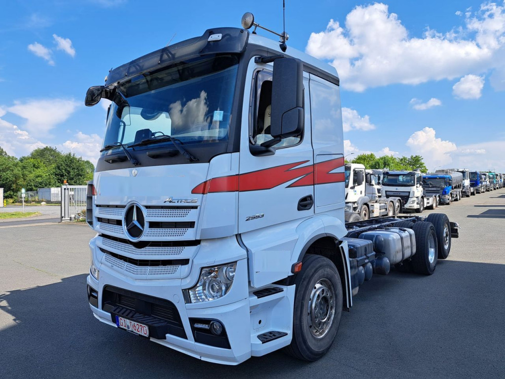 Mercedes Benz 2553 Actros 6x2  (Nr. 5804) - Châssis cabine: photos 2 Mercedes Benz 2553 Actros 6x2  (Nr. 5804) - Châssis cabine: photos 2